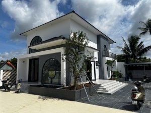 BIỆT THỰ VƯỜN 1 TRỆT 1 LỬNG MÁI NHẬT (CDT ANH NHỰT QUÁN PHỞ CHA VÀ CON CẦN GIUỘC LONG AN)