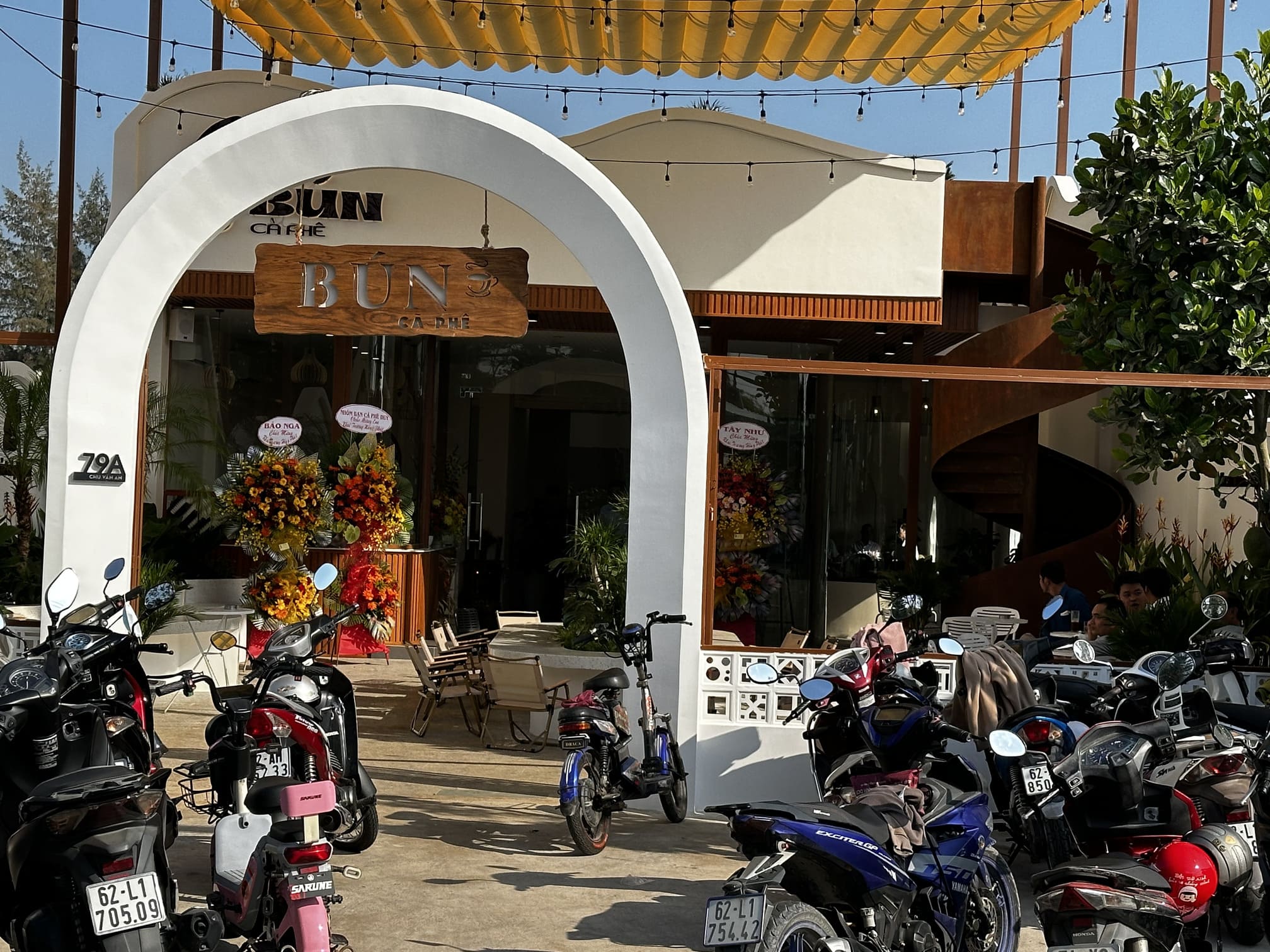 QUÁN CAFFE BÚN (THỊ TRẤN CẦN ĐƯỚC - LONG AN)