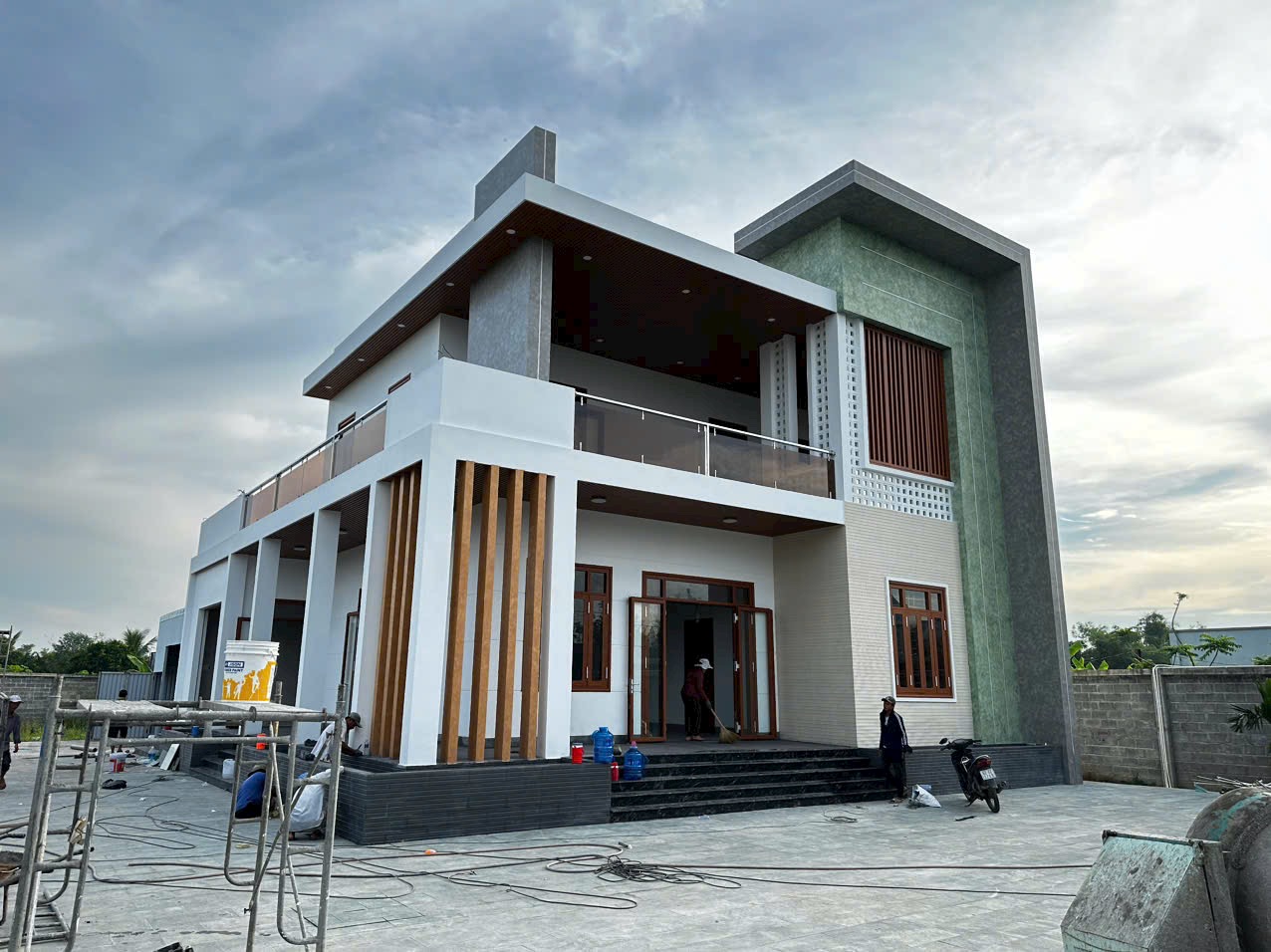 VILLA HÀO PHÁT 1 TRỆT 1 LẦU (CĐT CTY SẮT HÀO PHÁT CẦN GIUỘC , TÂY NINH)